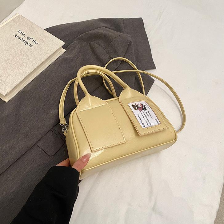 Small bag women's spring summer new fashion niche design messenger bag portable pillow bag