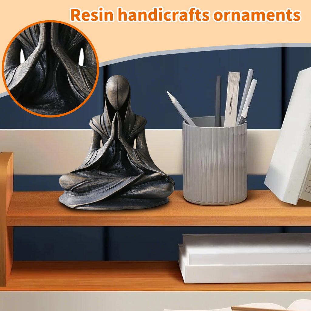 Meditating Alien Statue Resin Crafts Ornaments Desktop Decoration Meditation Creative Gift