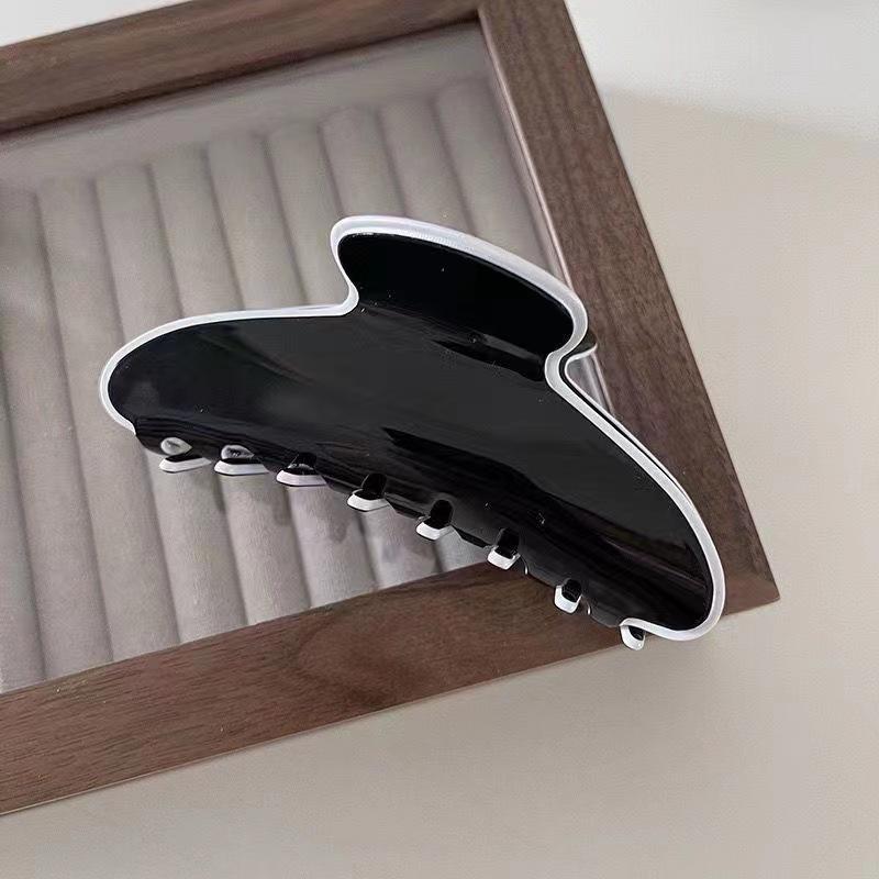 Chic Elegant Black White Acetate Geometric Hair Claws for Women Poluplar Crab Shark Catches Acrylic Clips Korean Accessories