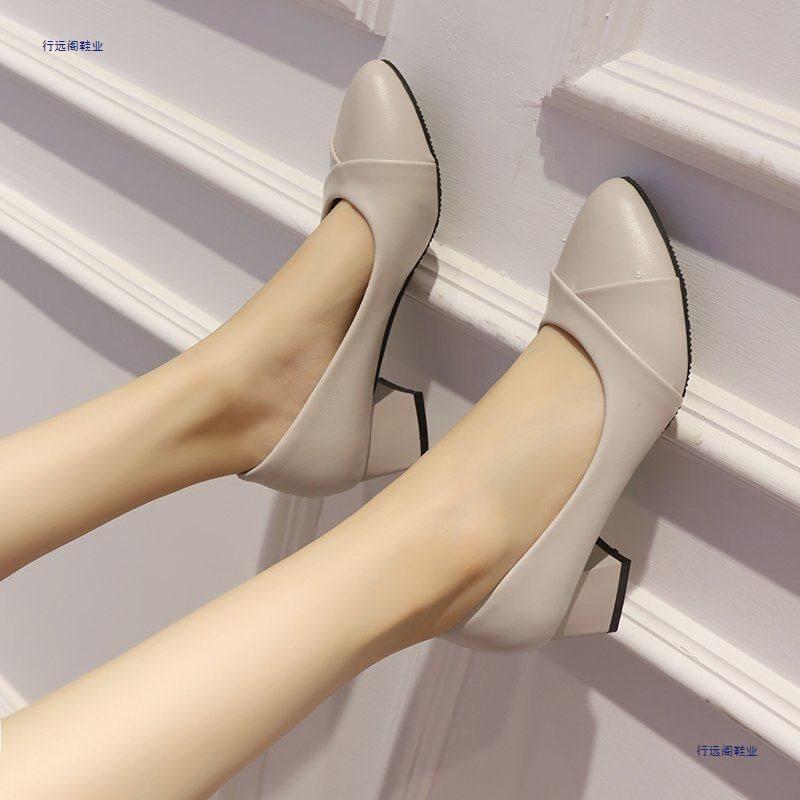 Soft leather single shoes women's work shoes thick heel medium heel work shoes 41 interview occupation pointed high heels women's shoes