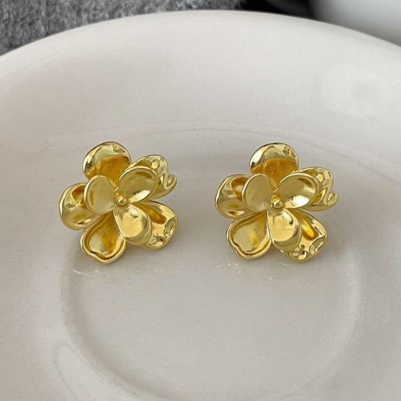 Exaggerated Metal Flower Earrings New Elegant Smooth Flower Stud Earrings For Women Girls Fashion Party Jewelry Gifts