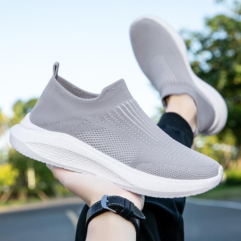 2025 New Men's and Women's Sports Shoes Popcorn Mesh Running Shoes Fly-woven Lightweight Breathable Large-size Running Shoes