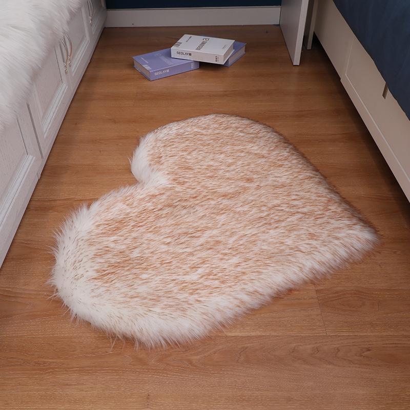 Heart-Shaped Plush Imitation Wool Rug and Cushion for Living Room or Bedroom