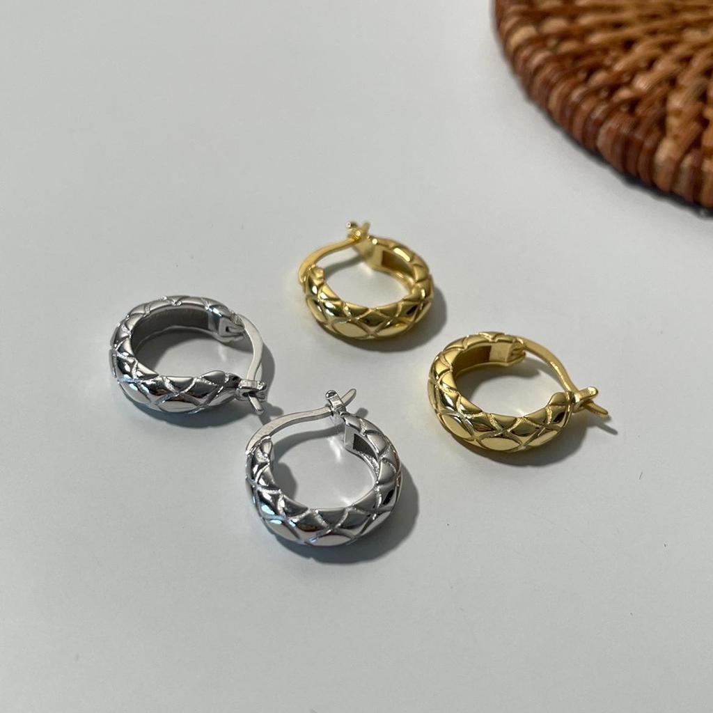 Versatile s925 Sterling Silver Gold-Plated Ear Cuffs: Engraved, Light Luxury Women's Earrings