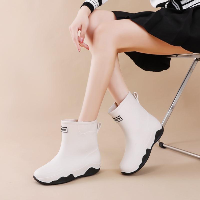 Men's and Women's Rain Boots, Mid-tube Outdoor Motorcycle Tide Waterproof Shoes, Thick-soled Rubber Shoes, Lightweight Overshoes