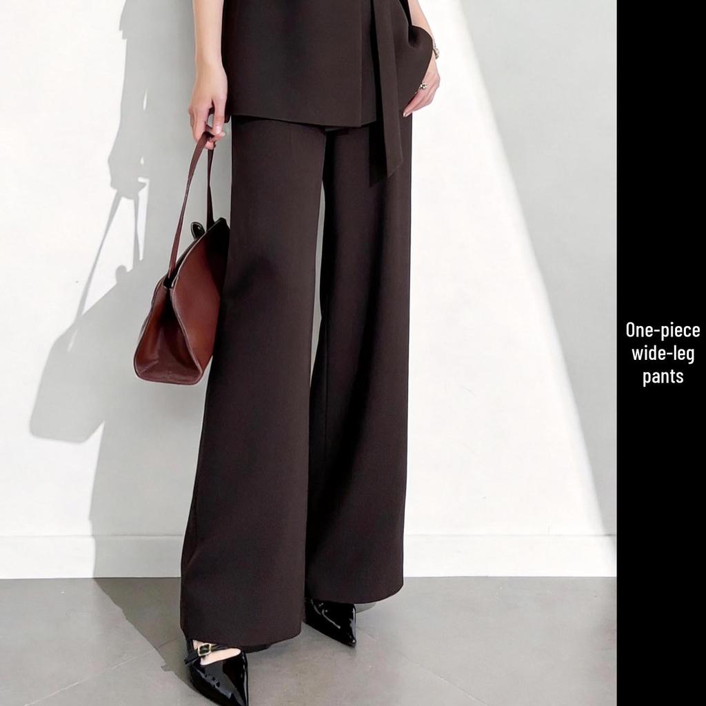 Elegant Coffee-Colored Collarless Skirt Suit for Women with Waist-Cinching Belt - Perfect for Urban Professional Style and Commuting.