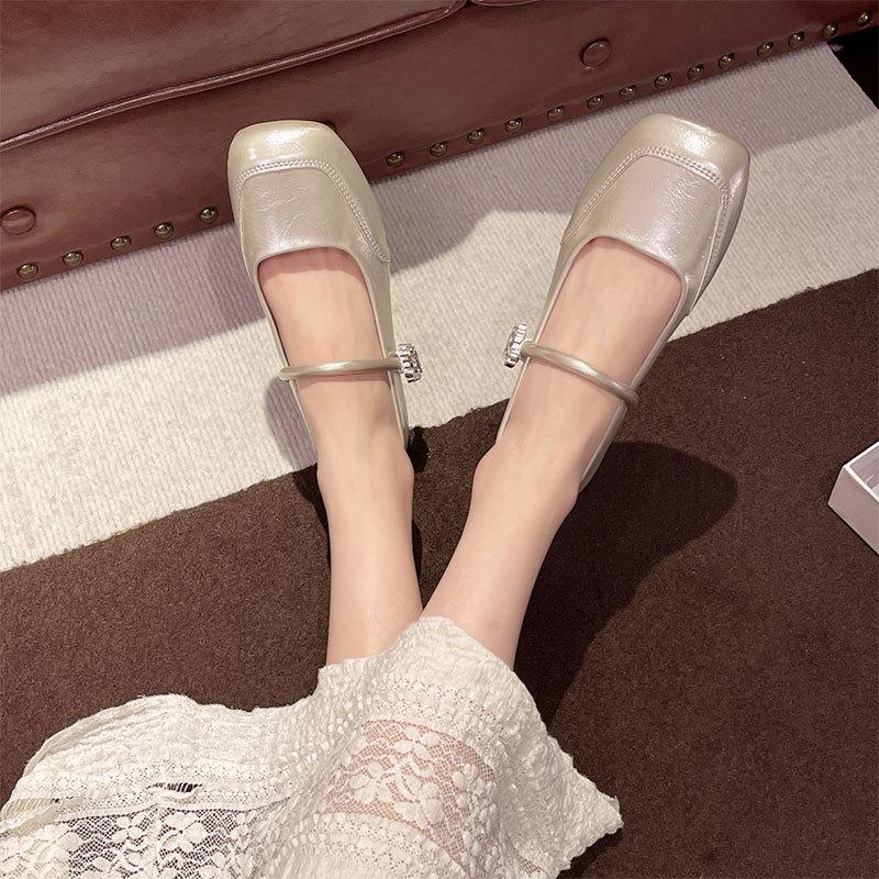 Soft Leather Version of Foreign Style Silver Mary Jane Shoes Women's 2025 New French Retro Light Mouth Evening Single Shoes Small Leather Shoes