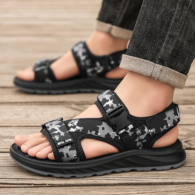 Men's sandals 2025 new summer outer wear beach shoes camouflage outdoor leisure versatile wading driving cool slippers
