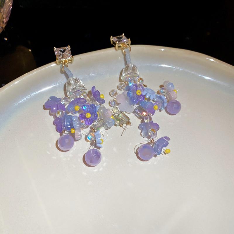 

Silver Needle Diamond Resin Flower Tassel Earrings Small Fresh Sweet Versatile Earrings Light Luxury Premium Temperament Earrings