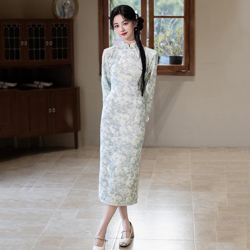 Blue velvet national style Suzhou long-sleeved improved cheongsam winter thick women's new Chinese 1011 new retro autumn and winter