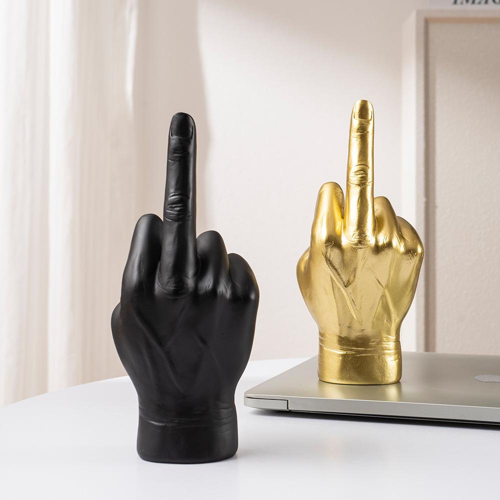 Latest USA Vertical Middle Finger Gesture Creative Design Personalized Finger Sculpture Home Bedroom Resin Craft Ornaments