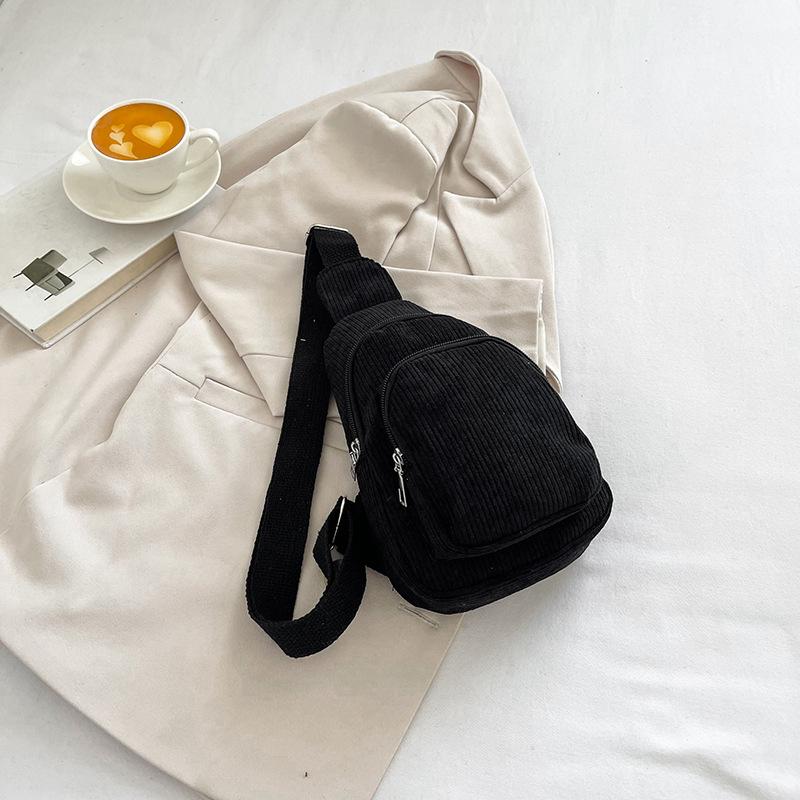 Вельветовая сумка на грудь — фото 9