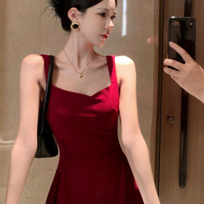 Red square neck suspender dress, summer new waist and thin toasting clothes, engagement red dress
