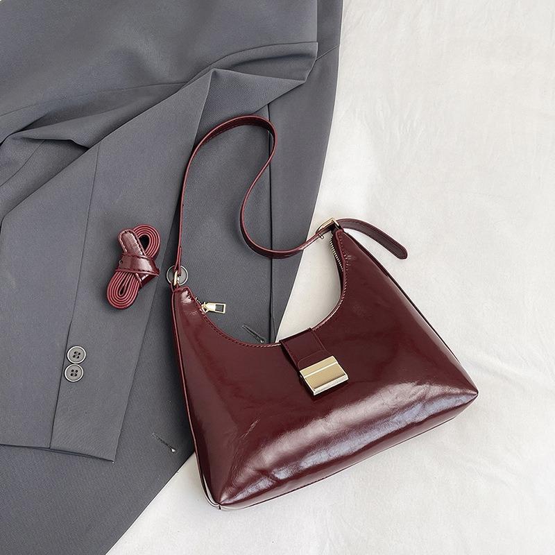 Simple Single Shoulder Underarm Bag Women's High-end Autumn New Fashion Messenger Bag Commuter Texture Small Square Bag