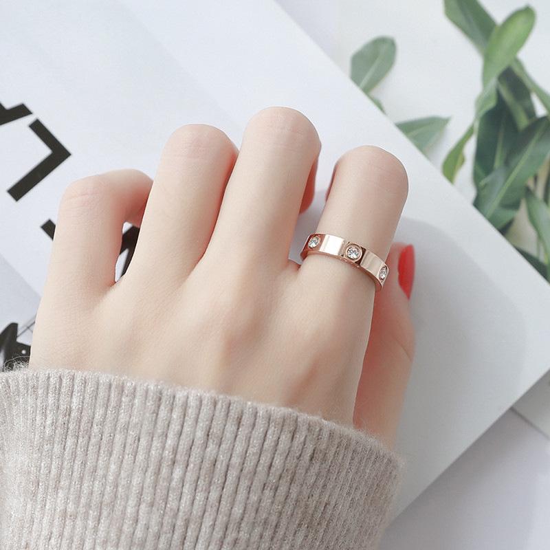 Korean-Style Rose Gold Diamond Titanium Steel Ring: Women's Fashionable Celebrity-Inspired Jewelry