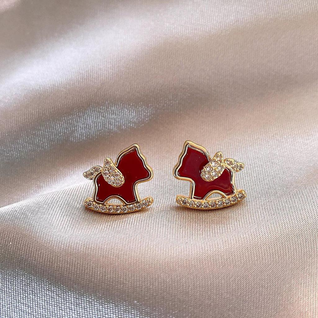 Luxury Silver Diamond-Inlaid Red Flower Pearl Stud Earrings: Elegant Design with a Fashionable Flair
