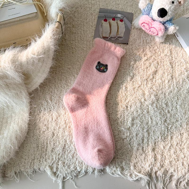 

Women s Winter Australian Wool Socks: Thick Cartoon Kitten Embroidery, Mid-Calf Bubble Style, Cozy for Sleep, College Trend. One Size рожевий