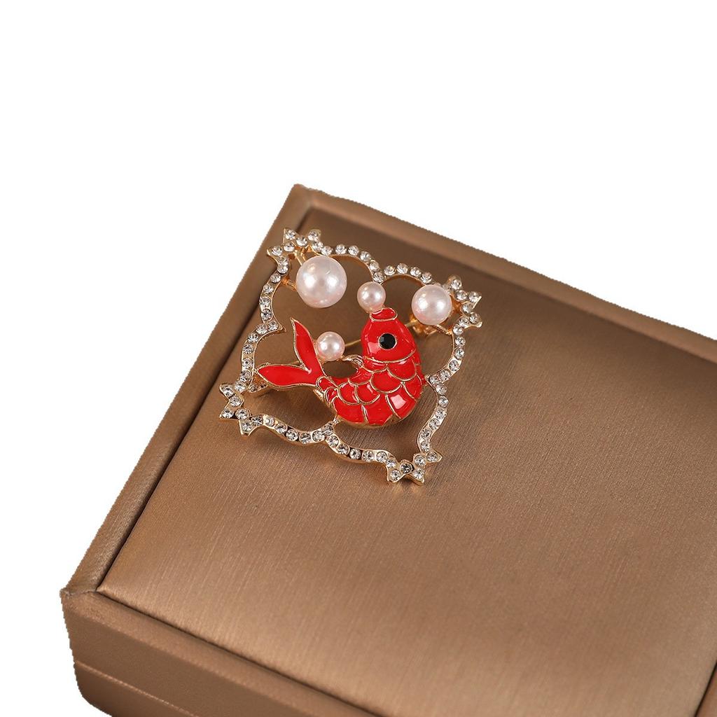 Festive Corsages High-end Brooches Elegant and Light Luxury Women's Niche Pins Lapel Pins Anti-glare