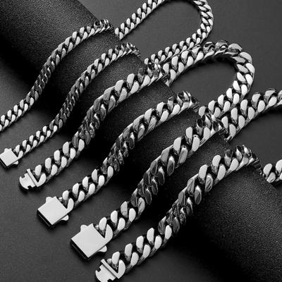 Collana a catena cubana in acciaio al titanio di alta qualità con fibbia quadrata – Gioiello hip-hop unisex