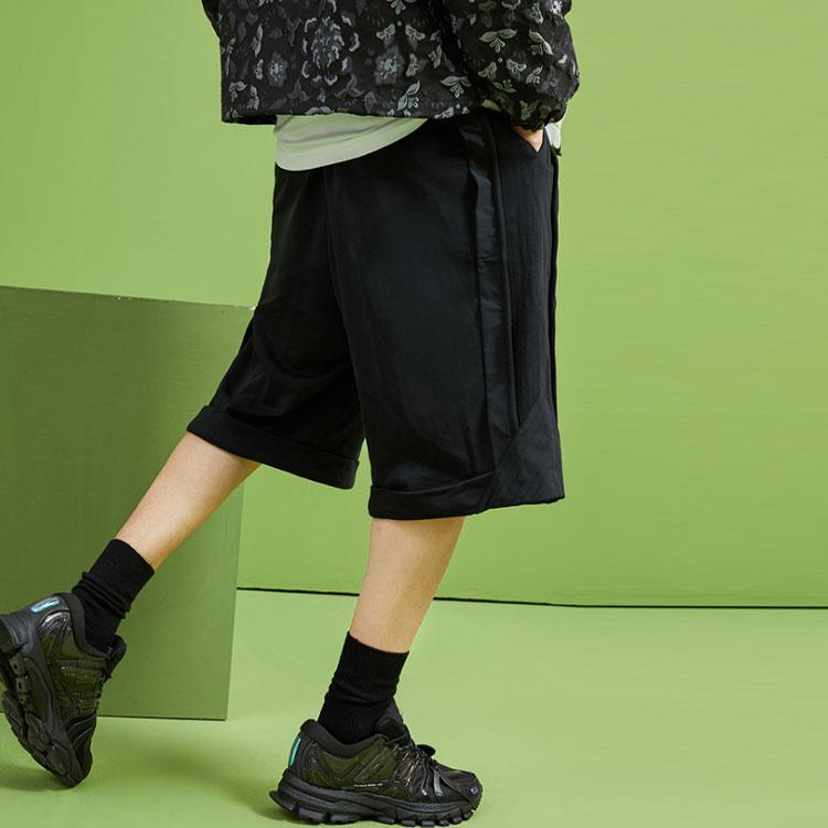 Li Ning X Jackie Chan Collaboration Kung Fu Series Solid Color Loose Fit Cropped Sports Pants Men Pants Black AKQQ081-1