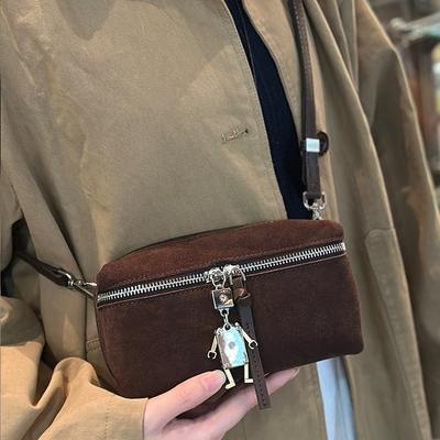 Bolsa de camurça feminina bolsa mensageiro pequena quadrada nova moda versátil alta qualidade bolsa de ombro retro para o dia a dia