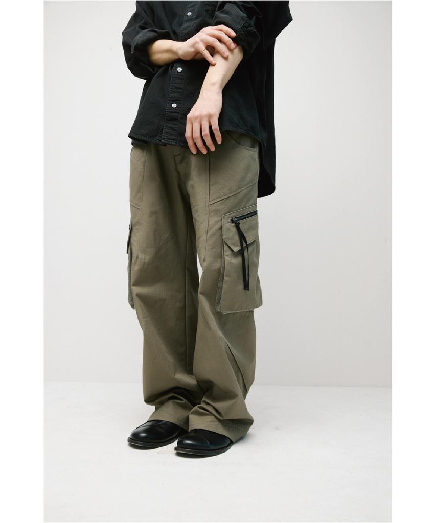 Haechinglum Darted Cargo Pants Dark Beige