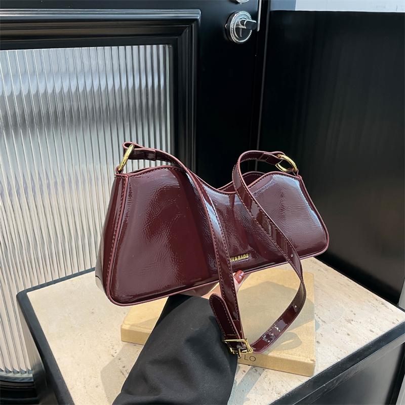 

Yogodlns Women Shoulder Bags Fashion Patent Leather Burgundy Underarm Bag French Designer Lady Commuting Crossbody Handbags 29x6x10.5cm вино красного