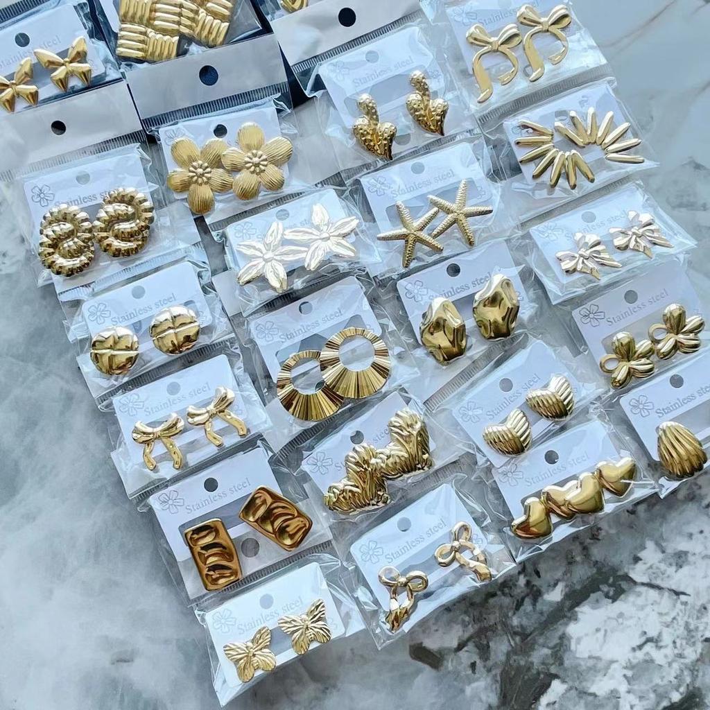 Kolczyk Sztyft Pozłacany 18K, Nowoczesne Abstrakcyjne Kwiatowe Kolczyki Wiszące Serce dla Kobiet Biżuteria do Stylu Casualowego Losowa Wysyłka