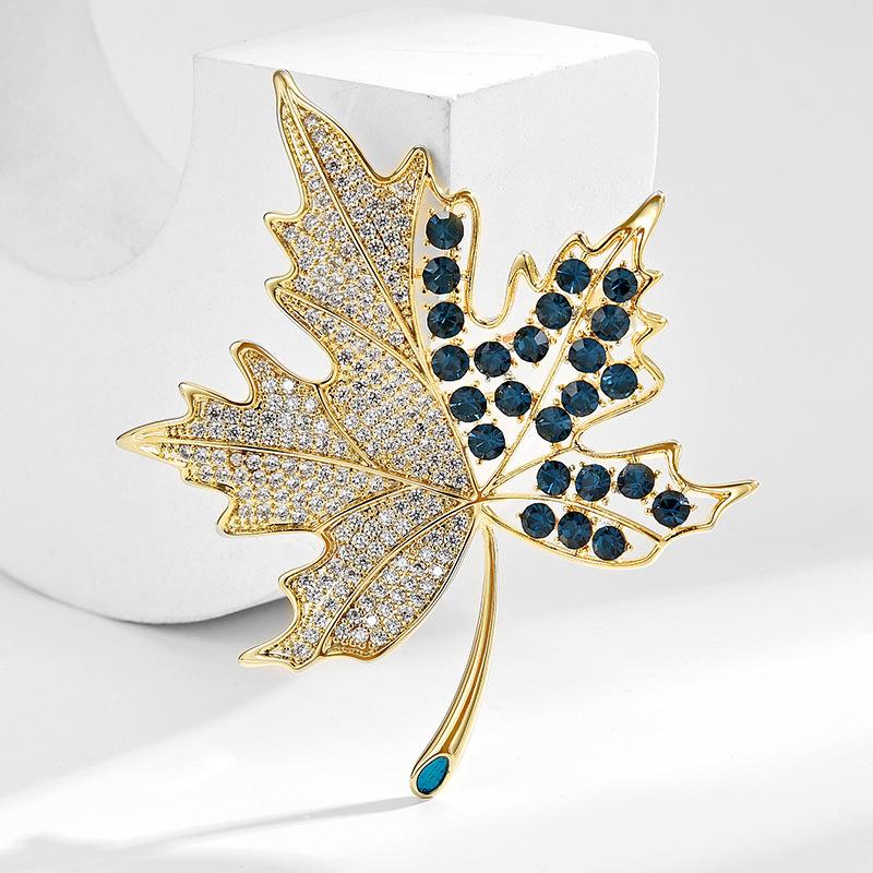High-end Niche Temperament, Design Sense, Male and Female British Temperament, Maple Leaf Brooch, Blazer, Corsage Accessories