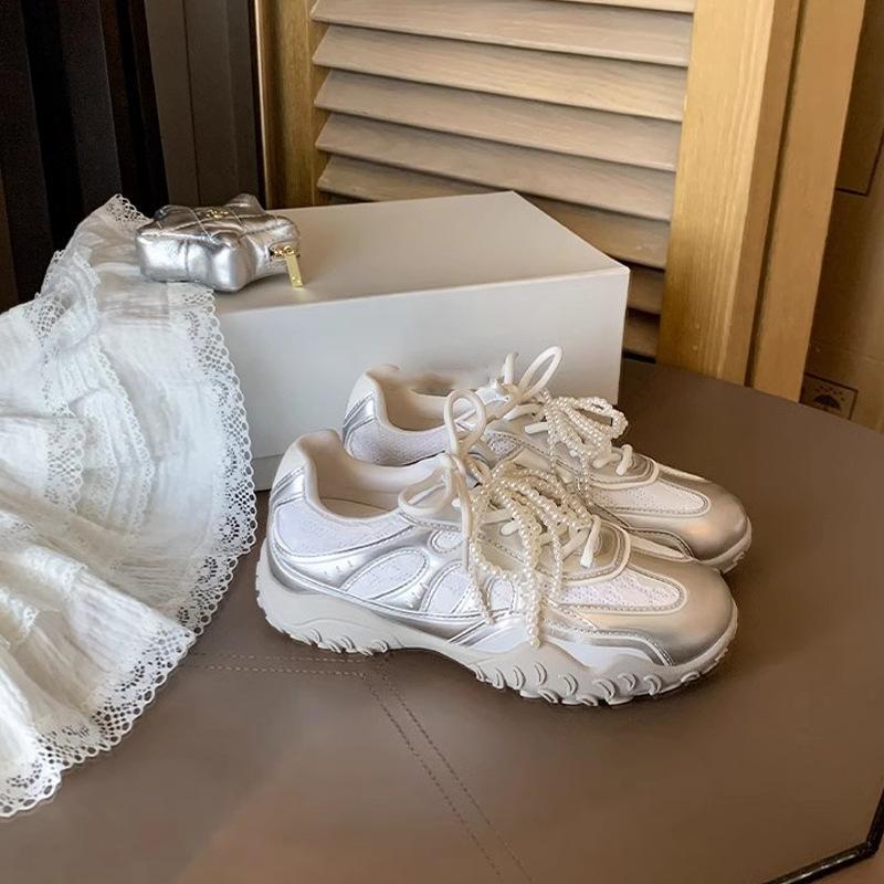 

Grape mother same spring letter raft~ lace splicing casual style pearl belt inner height increase sports Forrest Gump training shoes 40 серебряный