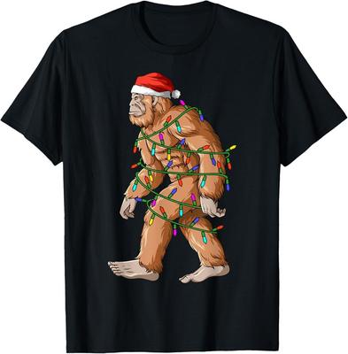 Bigfoot Weihnachtsbeleuchtung Sasquatch Weihnachtsmannmütze Geschenk Unisex T-Shirt