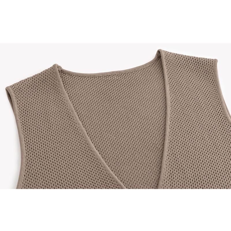 Plus Size Women's V-neck Hollow Out Sleeveless Tops Early Autumn Loose Knit Vest
