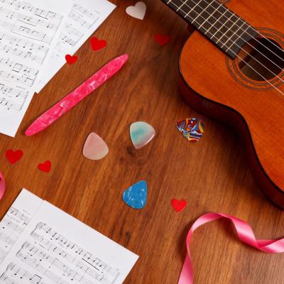 Valentine's Day Guitar Picks Advent Calendar 24-Day Countdown Calendar with Guitar Picks And Accessories for Guitarists Music Lovers