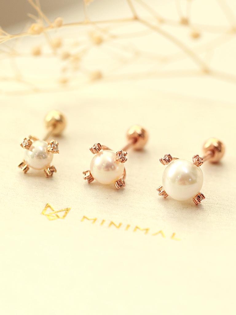 Minimal Piercing 14K Freshwater Pearl Cubic Proof Earrings