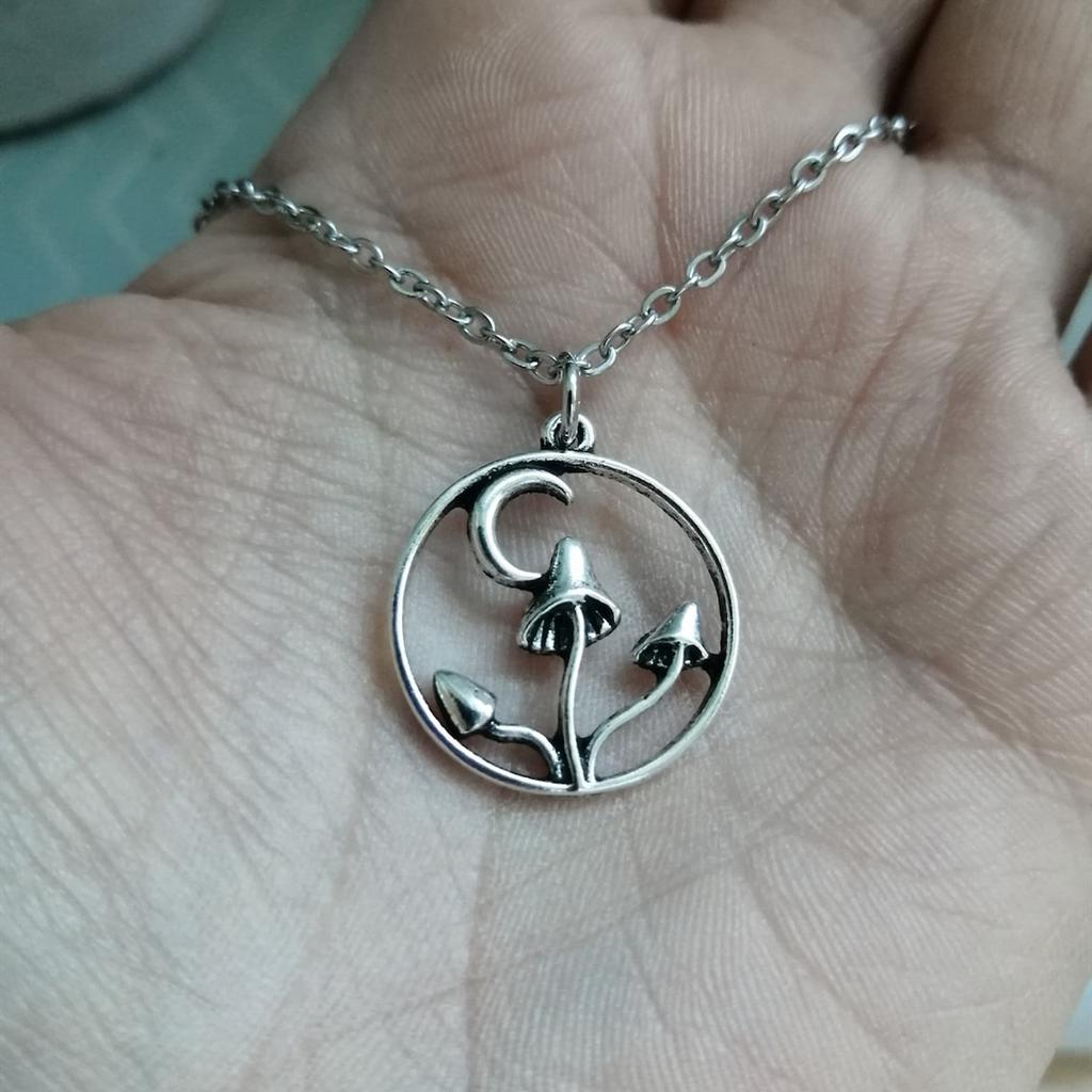 Naszyjnik ze stali nierdzewnej w kształcie grzyba księżycowego – Niche Forest Jewelry Accessories – łańcuszek unisex