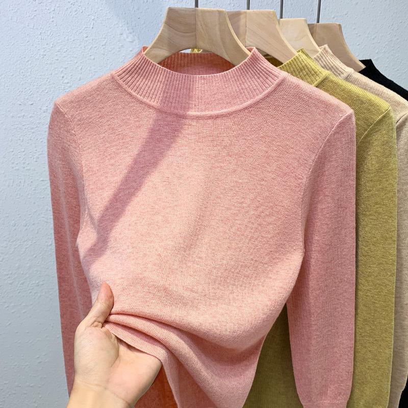 Dámský podzimní a zimní pletený top s polovičním vysokým límcem, jednobarevný, měkký, s lepkavým spodním lemem, strečový, s vnitřním pasovým lemováním