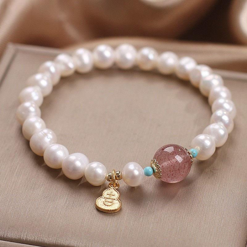 Freshwater Pearl Bracelet for Women, Light Luxury Vintage Design with Auspicious Gourd Charm and Strawberry Crystal, Niche Design, Gift for a Best