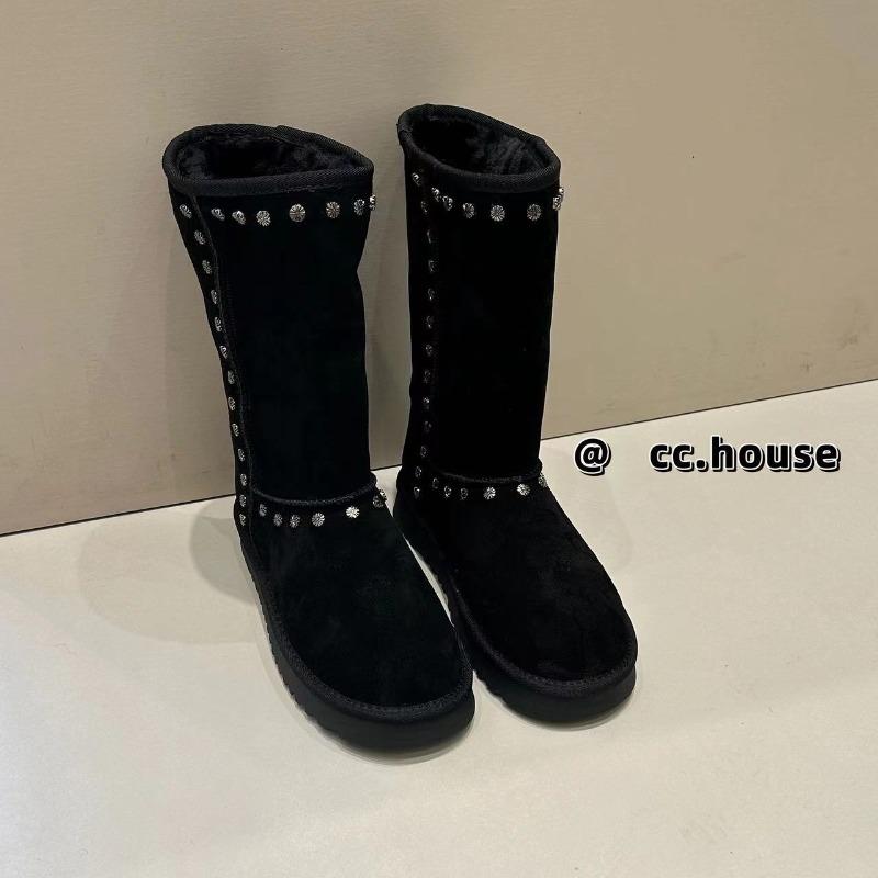 Leather women`s shoes, rivet boots, winter