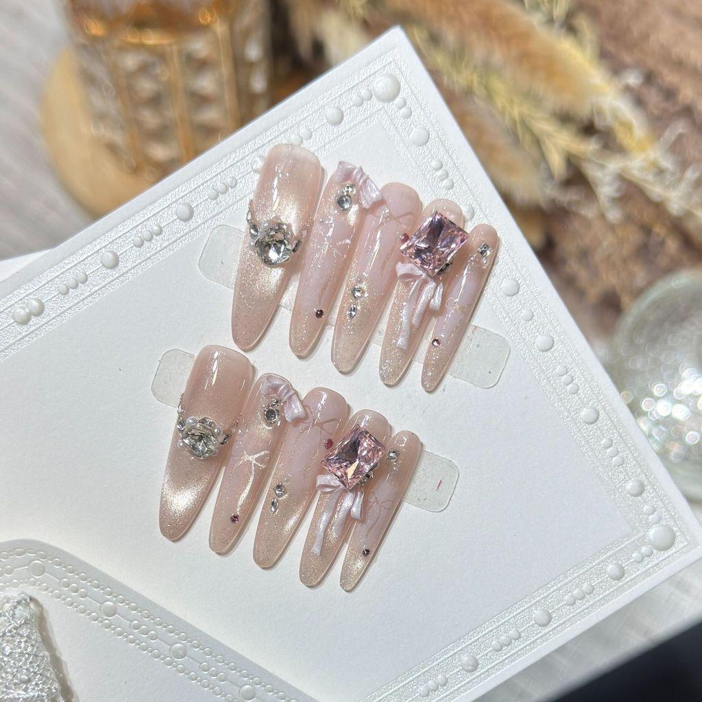 Handmade Press On Nail French Gentle High-end Pink Cat Eye 3D Diamond Bow Light Luxury Fake Long Stiletto Nail Patch Artificial Nail Reusable