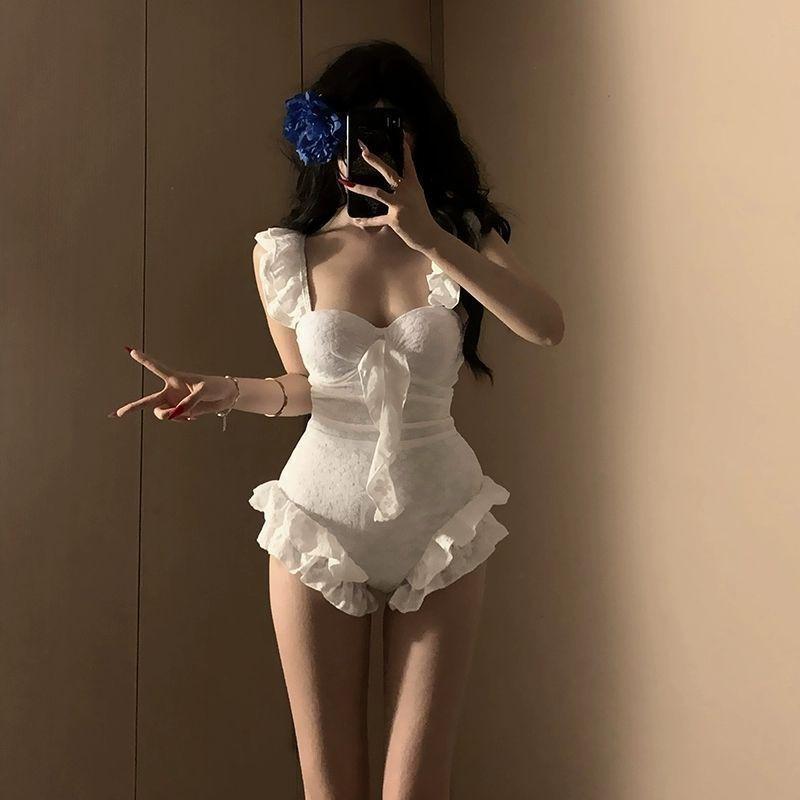 

One-piece Steel-backed Swimsuit Feminine Sense Of Pure Desire High-end Island Vacation Hot Small Breasts Gather Han Ins M белый