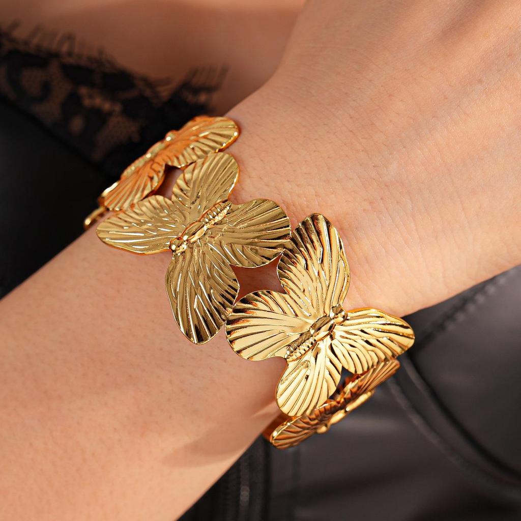 Edelstahl Schmetterling Offener Armreif: Vielseitiges Mode-Armband für Damen