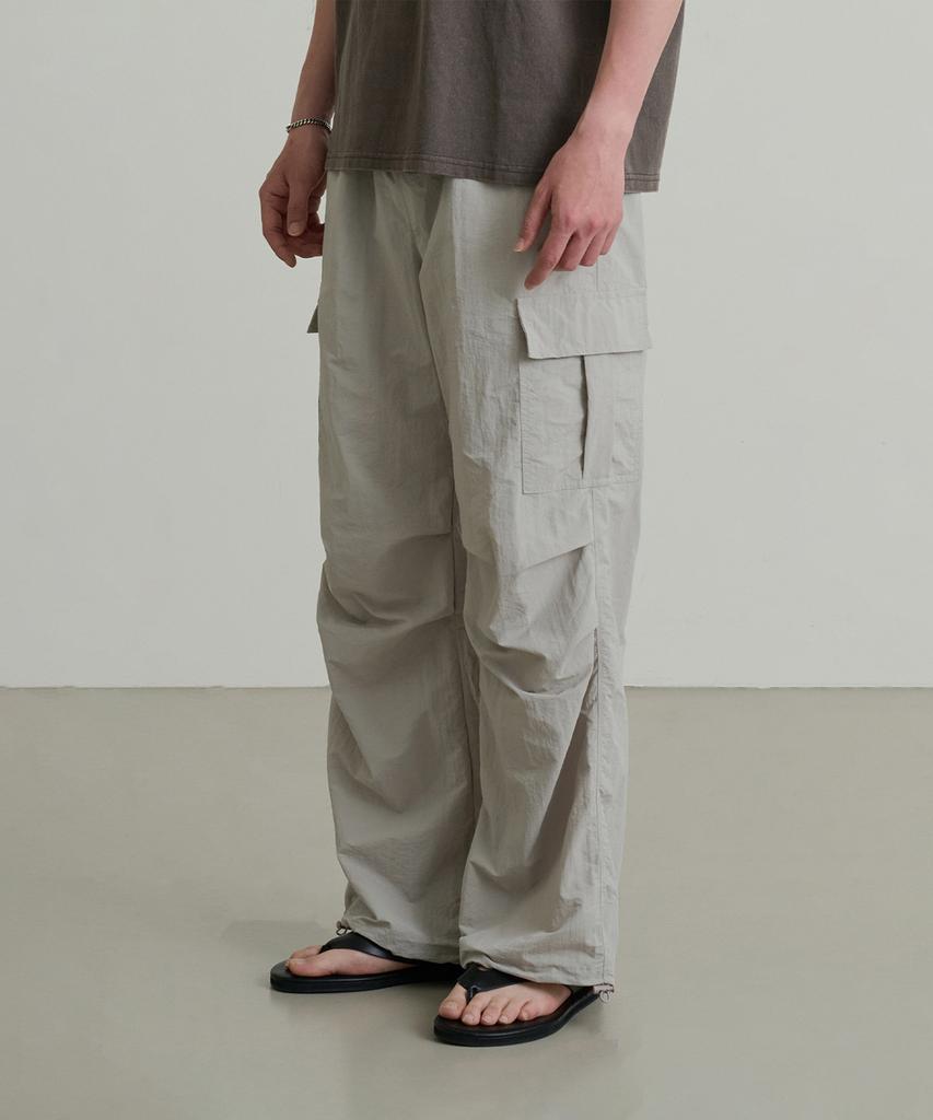 CREEDMENS Volume Parachute Cargo Pants (Light Gray)