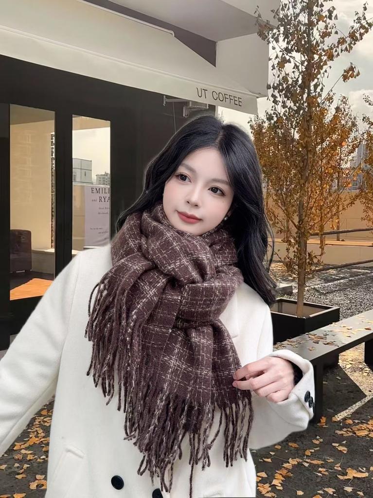 New Koi grid scarf women's Korean atmosphere scarf classic simple and versatile warm student shawl