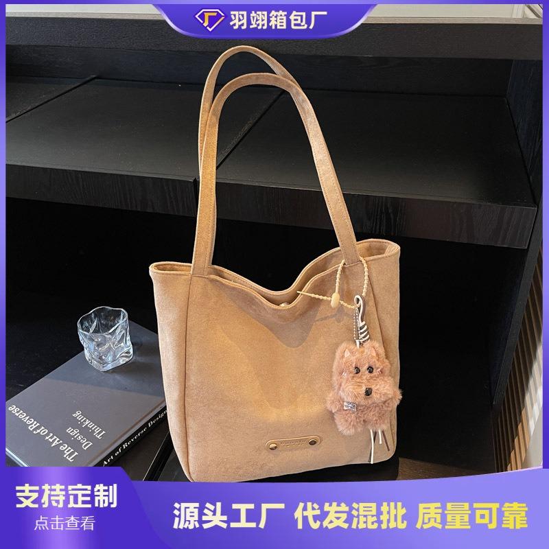 Large Capacity Bucket Bag Fashion Trend Casual Texture Shoulder Bag Autumn New Personalized Women's Tote Bag