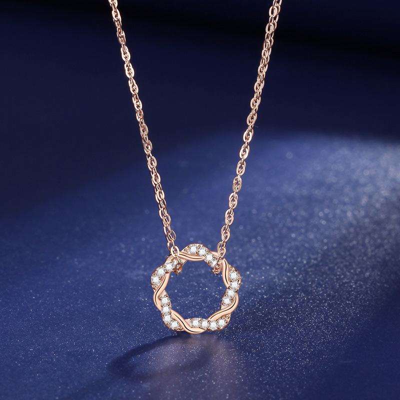 Lucky Wreath Necklace Female Mori Small Fresh Fashion Versatile Temperament High Design Pendant Female