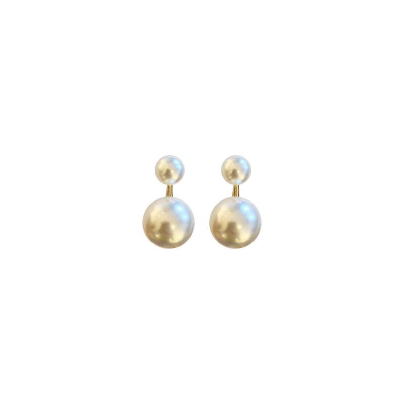 Fashion Simple Pearl Niche Unique Earrings Women's New Popular Stud Earrings Light Luxury High-end Versatile Earrings