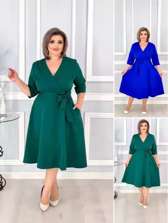 2025 Nové šaty nadměrné velikosti jednobarevné pro Evropu a Ameriku