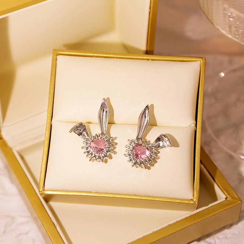 Stylish Exquisite Playful Rabbit Ears Heart-Shaped Gemstone Stud Earrings Unique Creative Fashion Design Earrings
