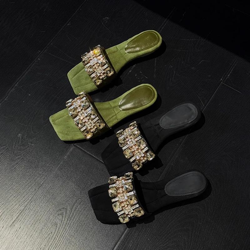 

French temperament rhinestone high sense word with sandals women s 2025 summer fashion wear versatile thick heel cool slippers 40 чёрный