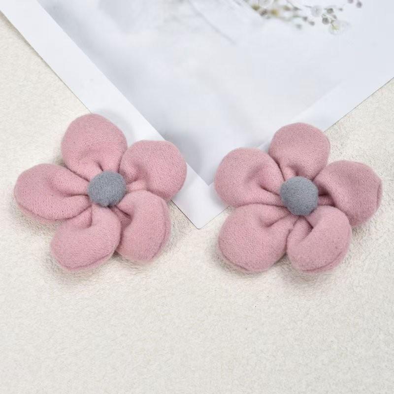 9cm Handmade Woolen Five-Petal Flower for DIY Accessories - Perfect for Headdresses, Shoes, Hats, and Clothing